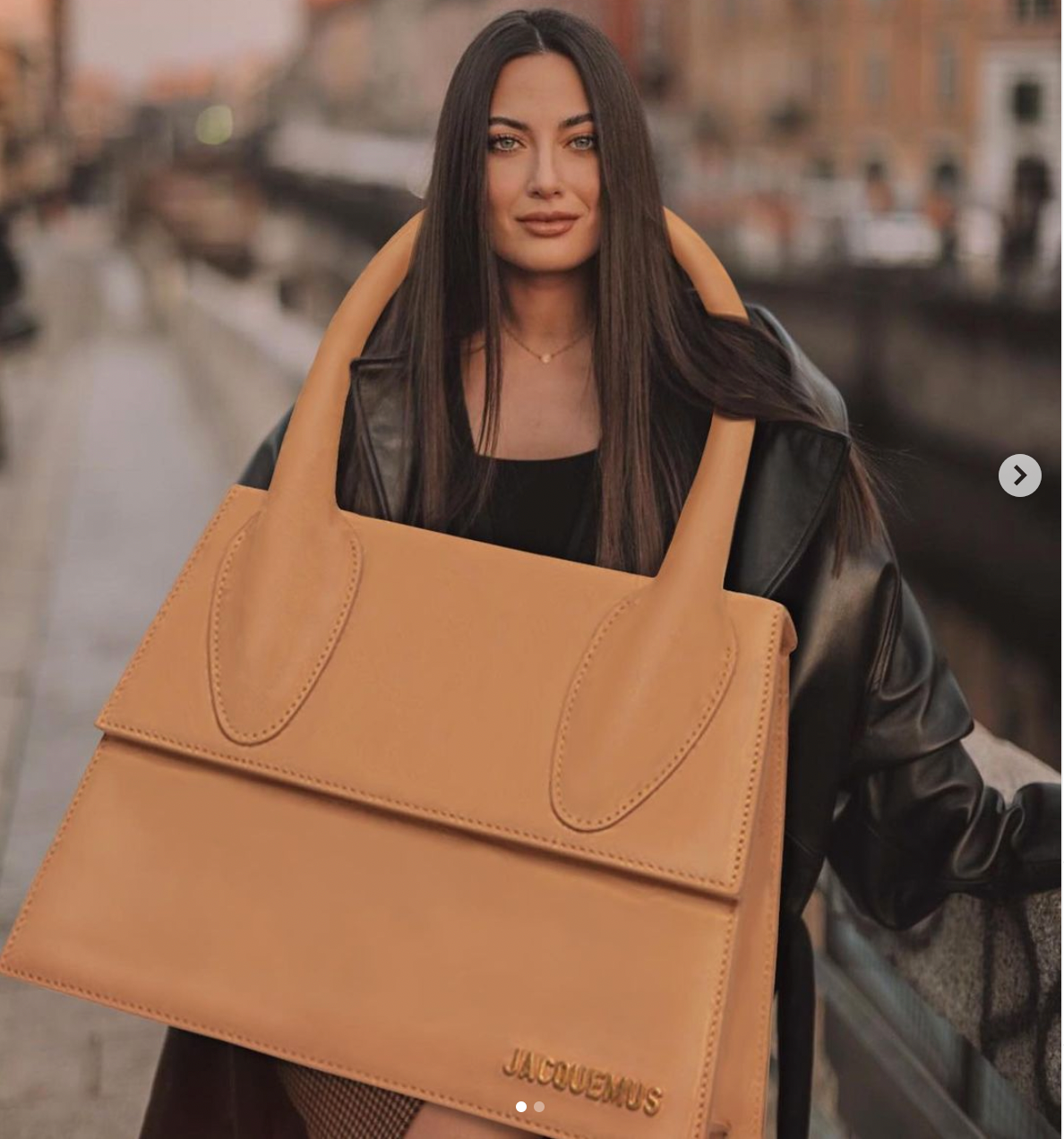 Does my bag look big in this?