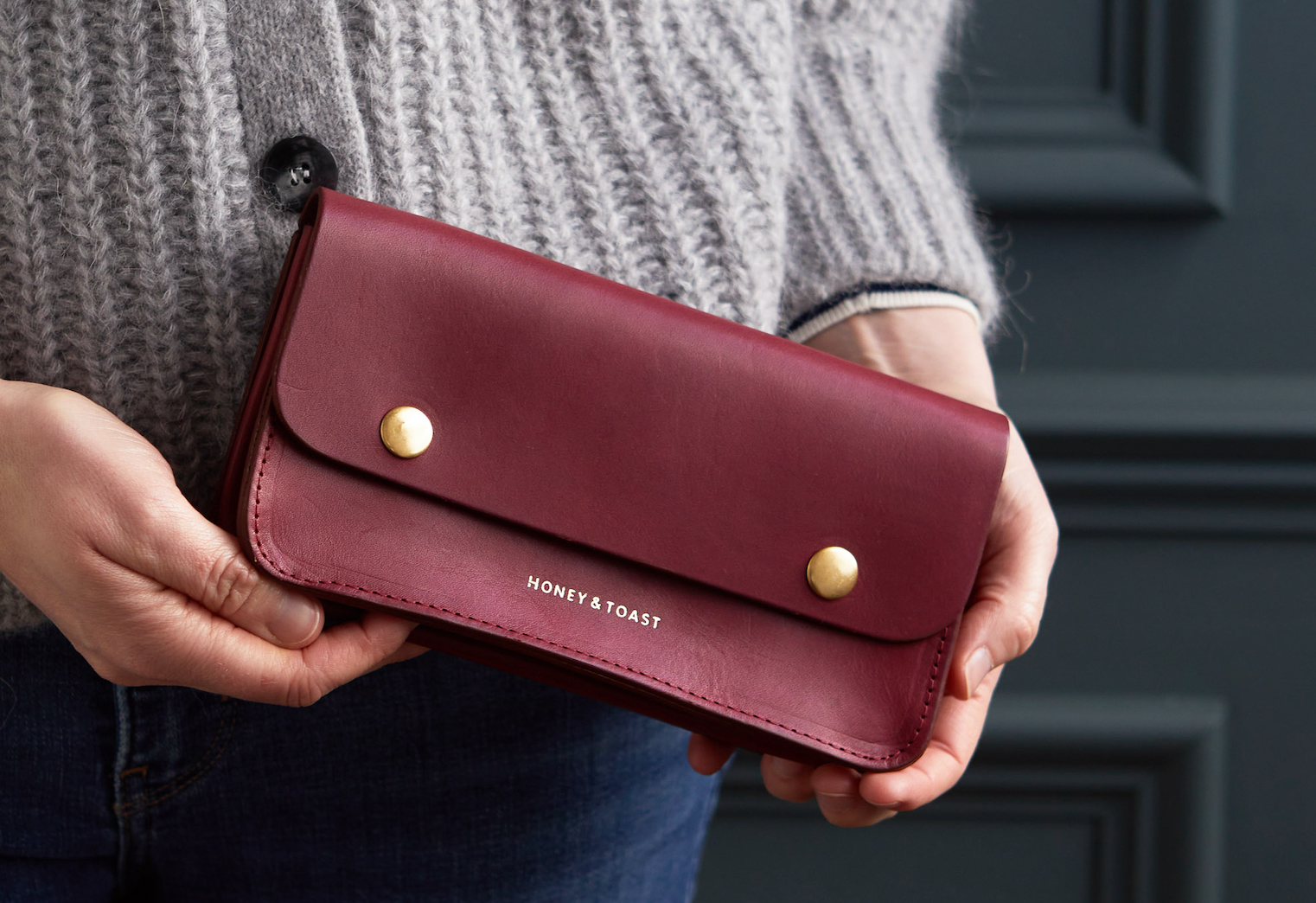 Meet the Flora: The Leather Purse That Does It All