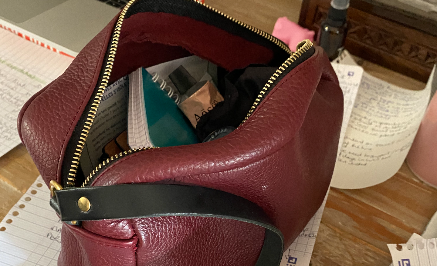 Discover The Unexpected Things Women Carry