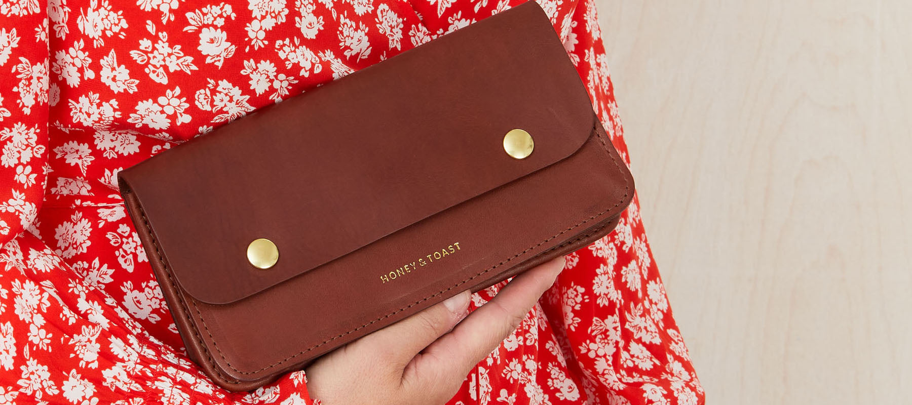 Honey and Toast Brown leather Flora purse with poppers