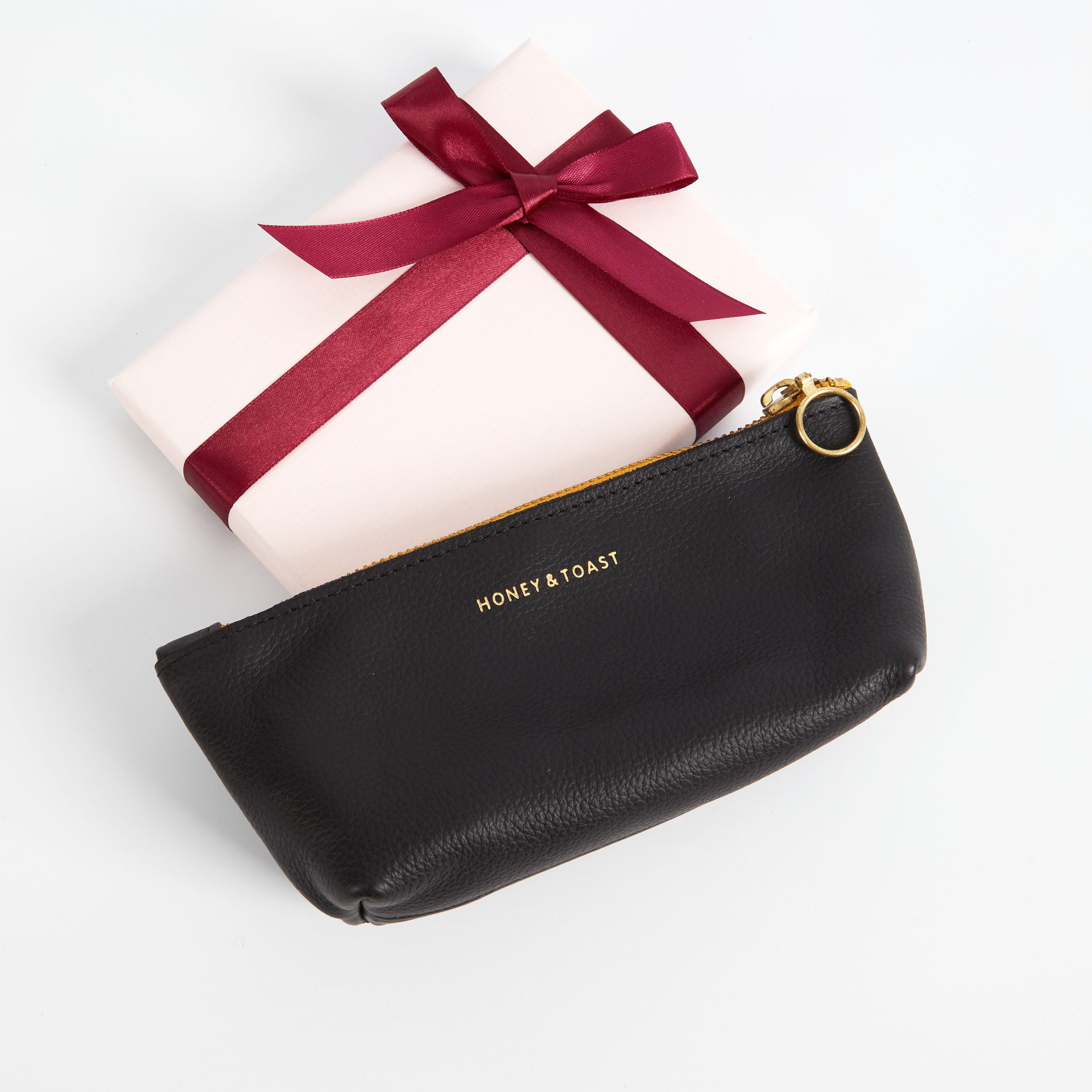 Honey and Toast women's leather purse Cora zipped case black