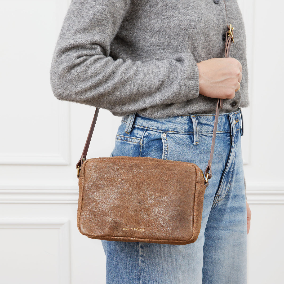 https://www.honeyandtoast.co.uk women's leather handbag Katie zip camera bag metallic pewter