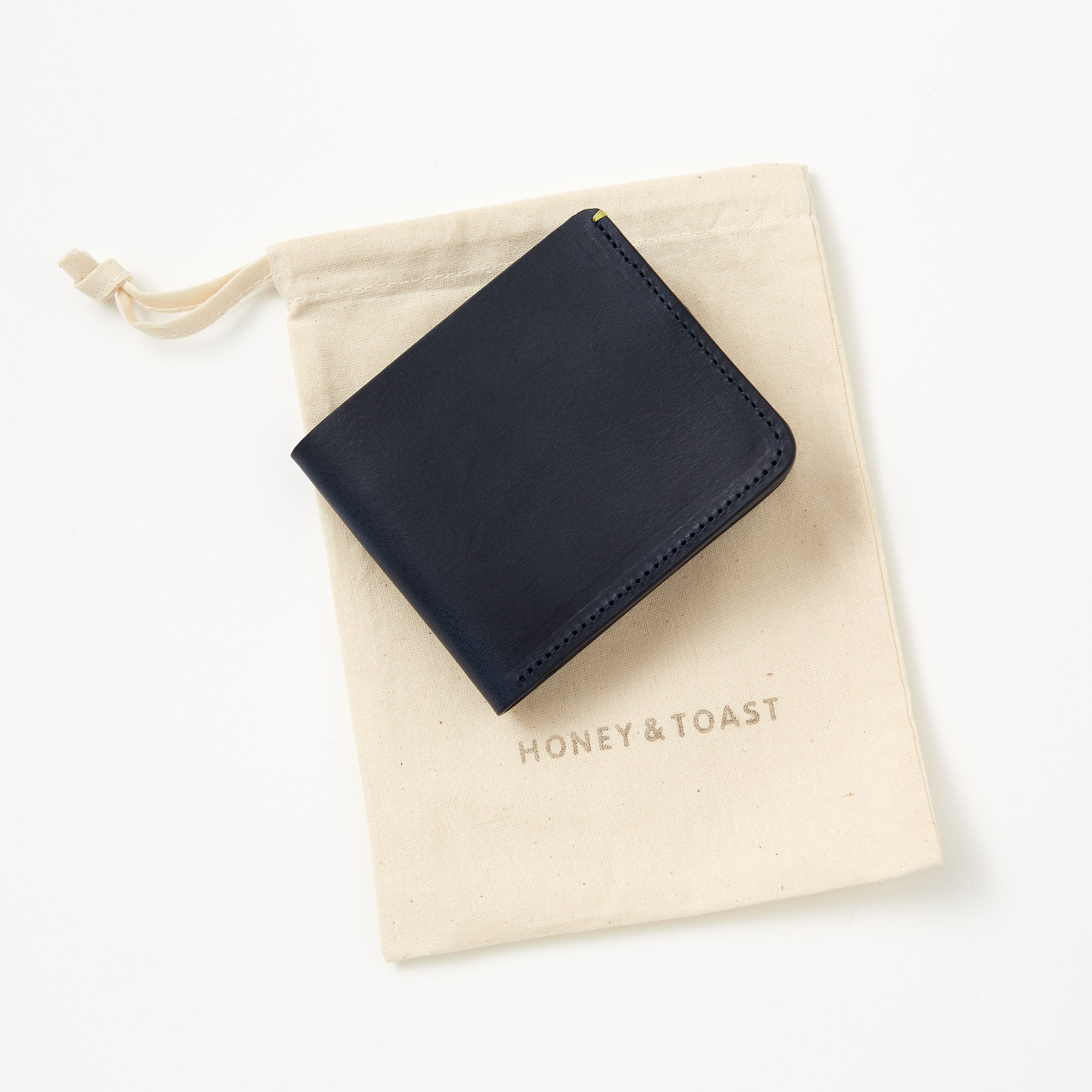 https://www.honeyandtoast.co.uk Mens billfold wallet