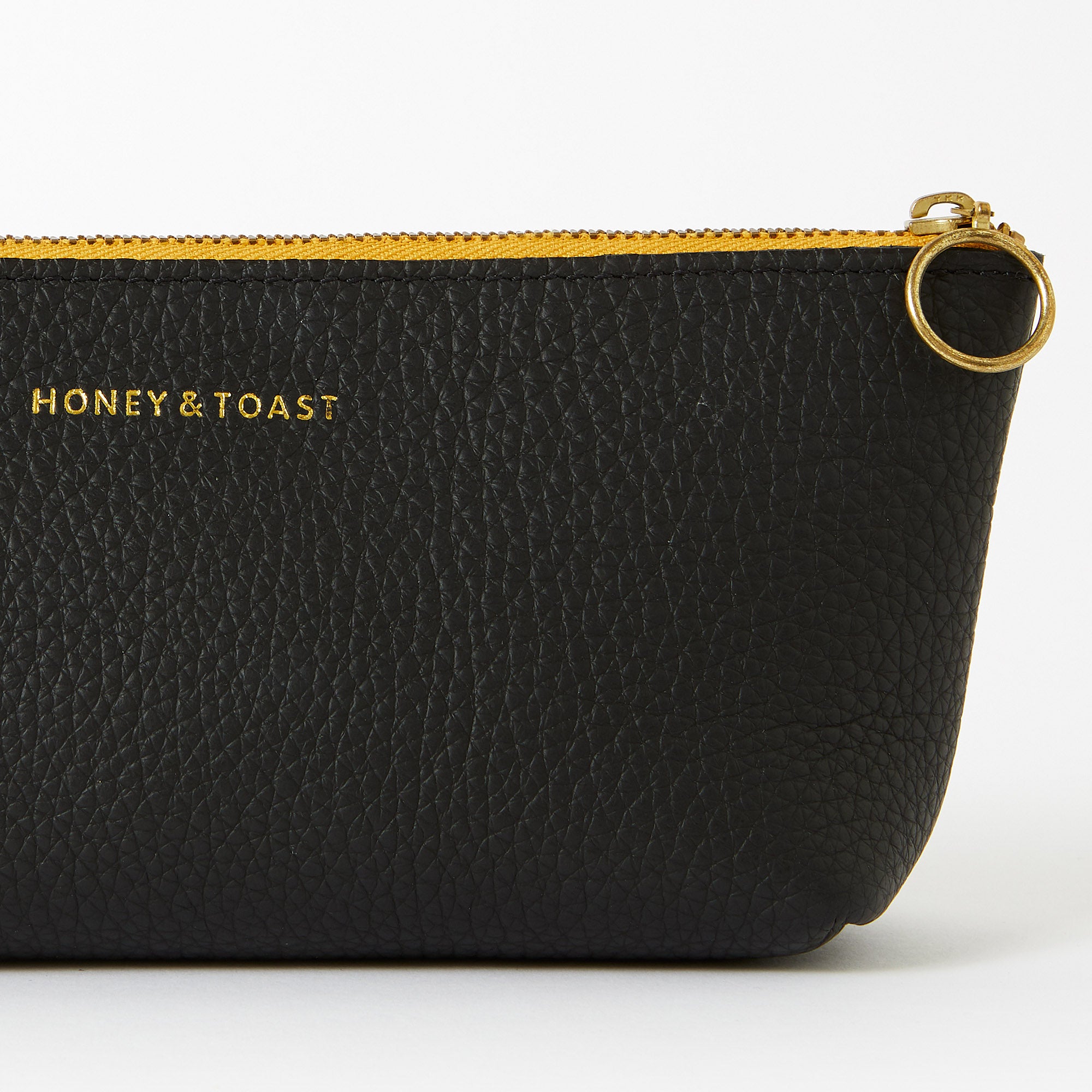 https://www.honeyandtoast.co.uk Sophia cosmetic case black