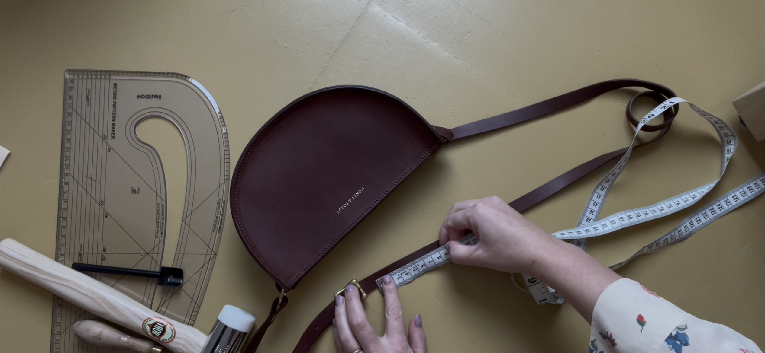 Adjusting Your Handbag Handle for the Perfect Fit