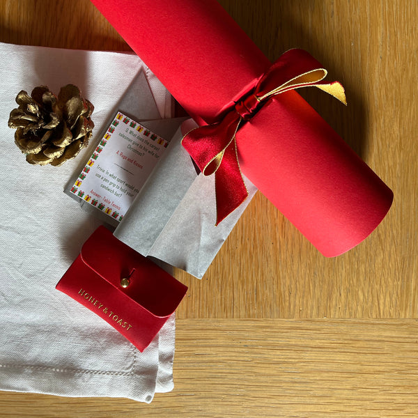 Honey and Toast Christmas cracker Christmas cracker red - containing red leather mini Jester