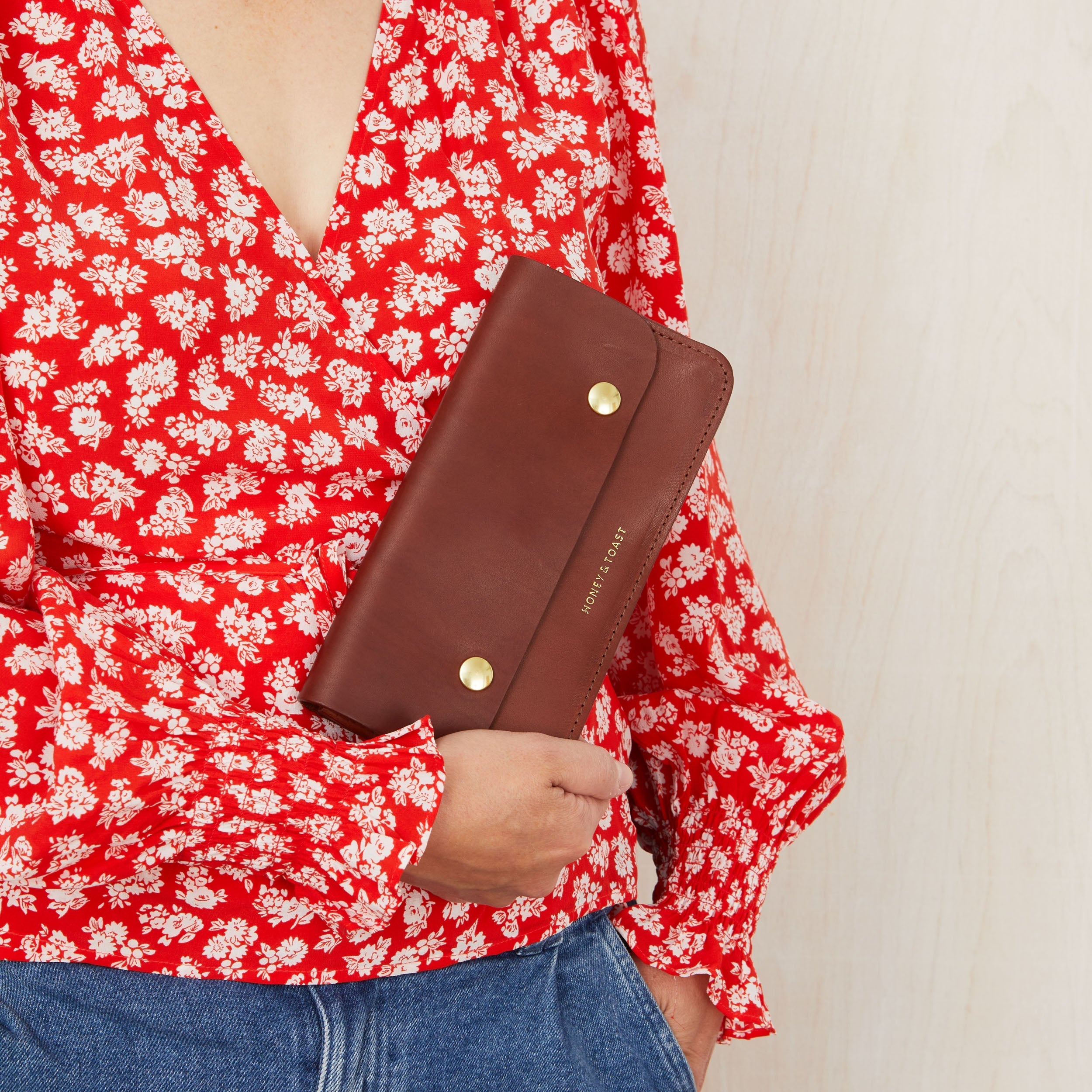 https://www.honeyandtoast.co.uk Flora purse