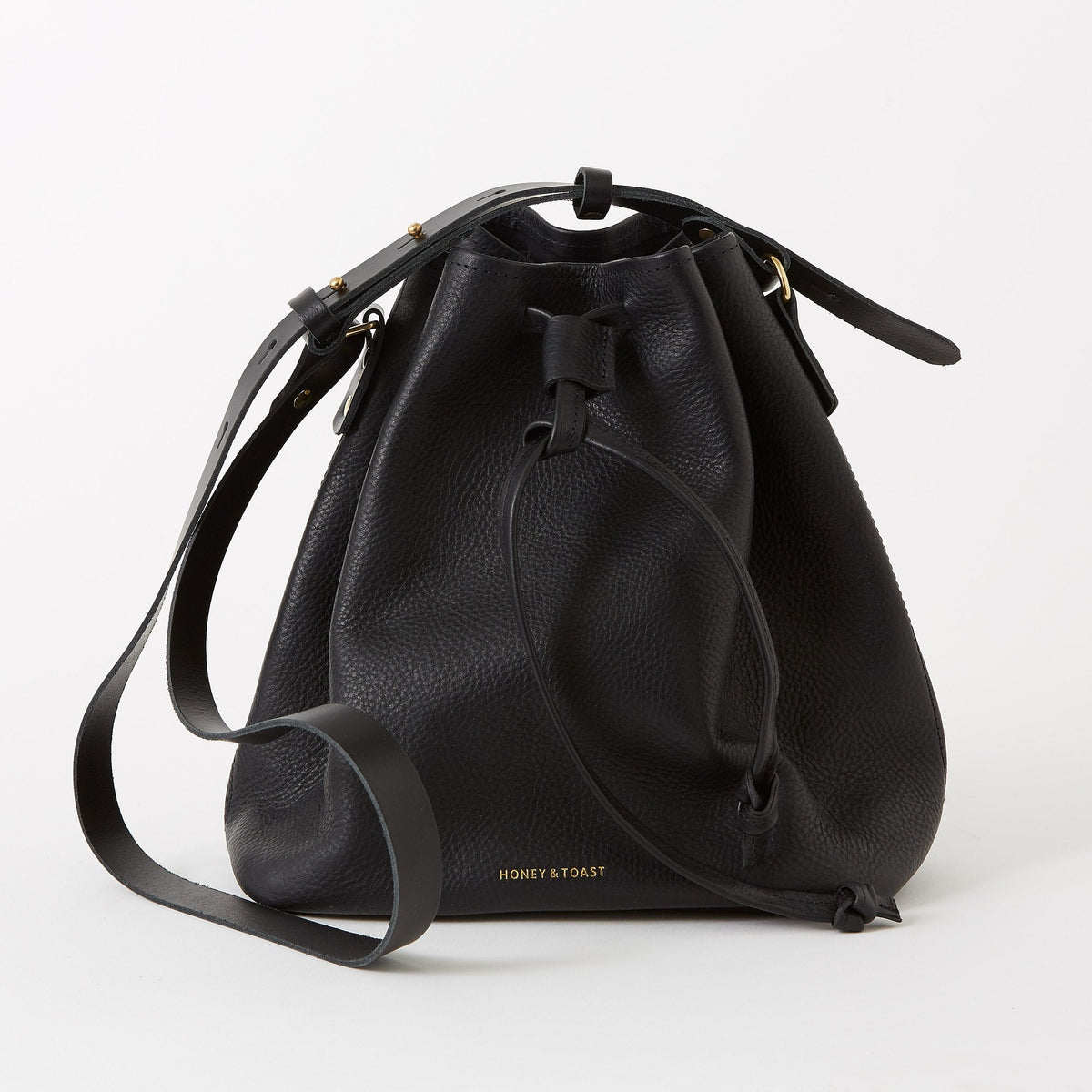 https://www.honeyandtoast.co.uk women's leather handbag Anna bucket bag black SAMPLE SALE