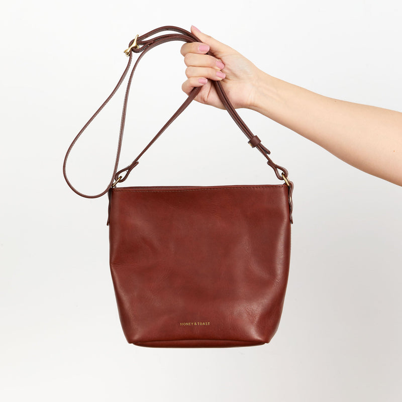 https://www.honeyandtoast.co.uk women's leather handbag Mini Libby conker SAMPLE SALE