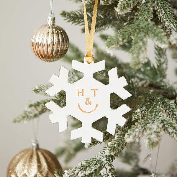 https://www.honeyandtoast.co.uk Snowflake hanging decoration white